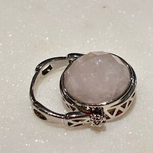 Pendulum Pale Pink Rose Quartz Ring